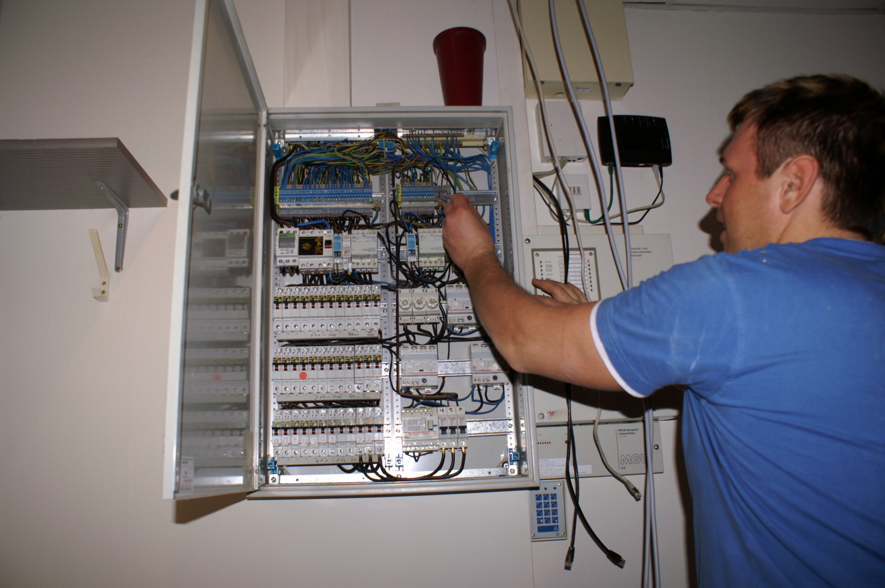Strom Strom f�r die Anlage ziehen wir separat